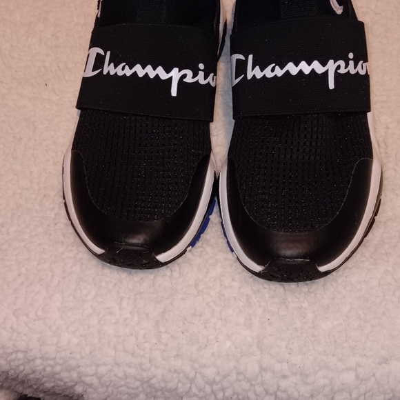 Champion "Rally Pro" slip on sneakers with elastic Champion logo. - Picture 3 of 8